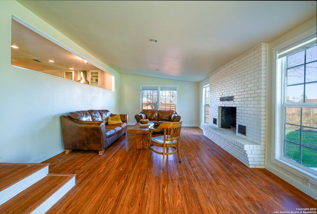 211 ALLENSWORTH ST, San Antonio, TX 78209