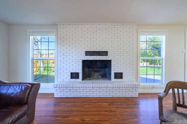 211 ALLENSWORTH ST, San Antonio, TX 78209