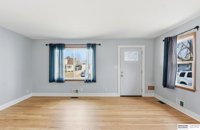 6783 Spencer Street, Omaha, NE 68104