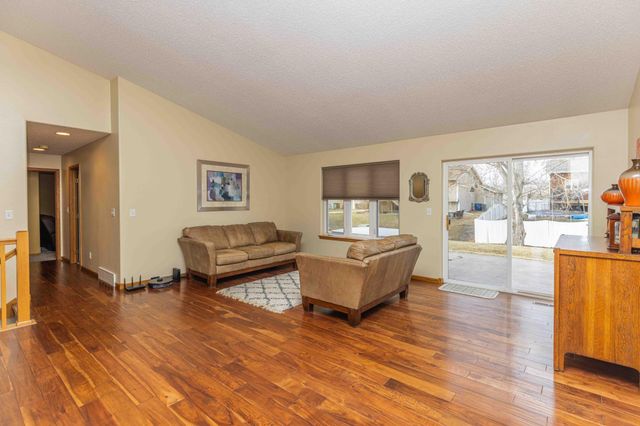 1903 33rd Street S, Moorhead, MN 56560