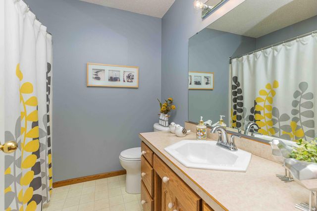 1903 33rd Street S, Moorhead, MN 56560