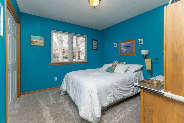 1903 33rd Street S, Moorhead, MN 56560