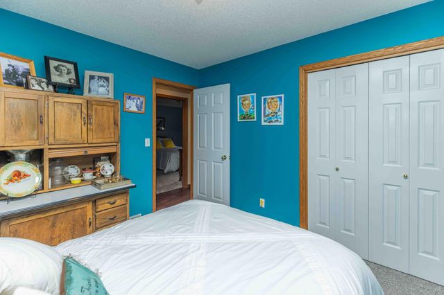 1903 33rd Street S, Moorhead, MN 56560