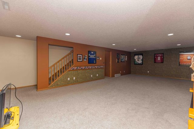 1903 33rd Street S, Moorhead, MN 56560