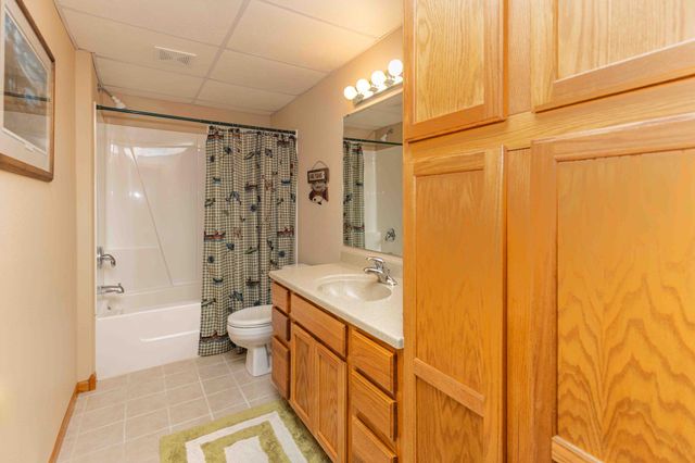 1903 33rd Street S, Moorhead, MN 56560