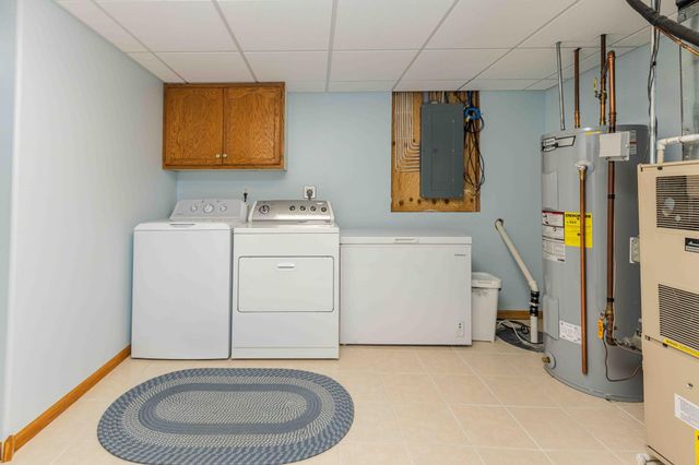 1903 33rd Street S, Moorhead, MN 56560