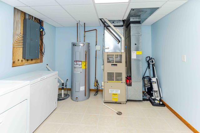 1903 33rd Street S, Moorhead, MN 56560