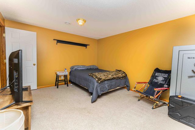 1903 33rd Street S, Moorhead, MN 56560