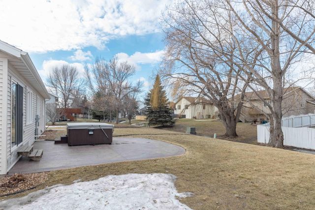 1903 33rd Street S, Moorhead, MN 56560