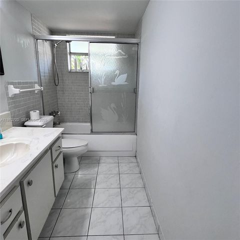 1670 NE 191st St 403-3, Miami, FL 33179