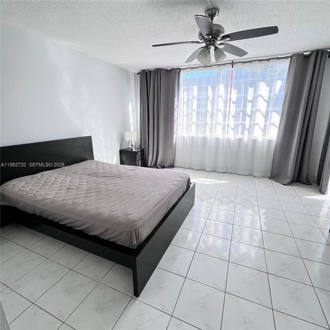 1670 NE 191st St 403-3, Miami, FL 33179