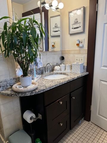 12 Bridge, Marlborough, MA 01752