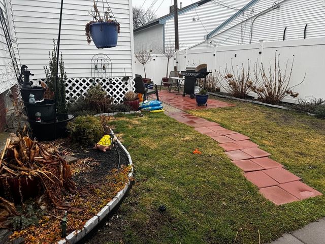 12 Bridge, Marlborough, MA 01752