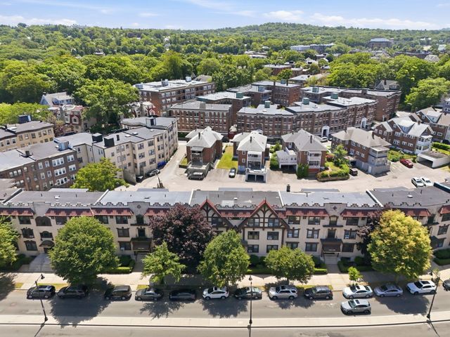 1722-1726 Commonwealth Ave. 1, Boston, MA 02135
