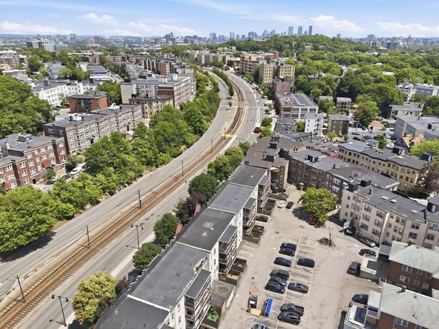 1722-1726 Commonwealth Ave. 1, Boston, MA 02135