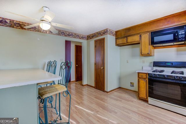 290 Lori Lane, Riverdale, GA 30296