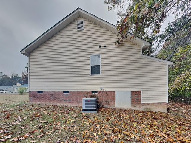 1017 Laurel Leaf Road, Zebulon, NC 27597