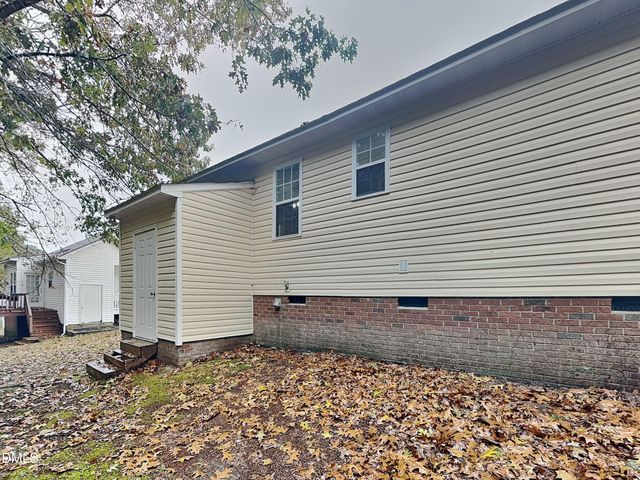 1017 Laurel Leaf Road, Zebulon, NC 27597