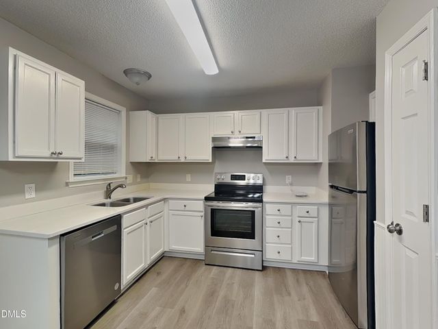 1017 Laurel Leaf Road, Zebulon, NC 27597