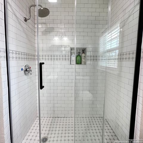 522 W RIDGEWOOD CT, San Antonio, TX 78212