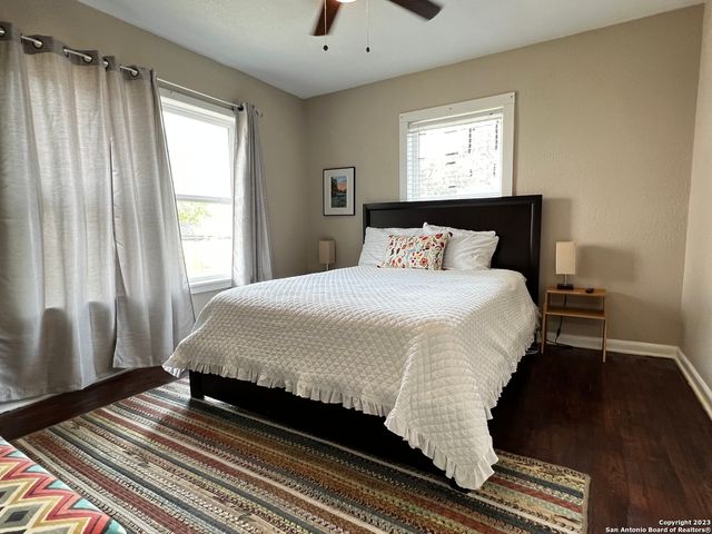 522 W RIDGEWOOD CT, San Antonio, TX 78212