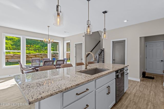 2114 Quail Ridge Dr, La Grange, KY 40031