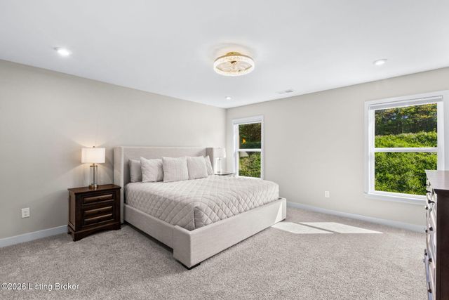 2114 Quail Ridge Dr, La Grange, KY 40031