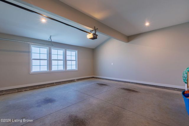 2114 Quail Ridge Dr, La Grange, KY 40031