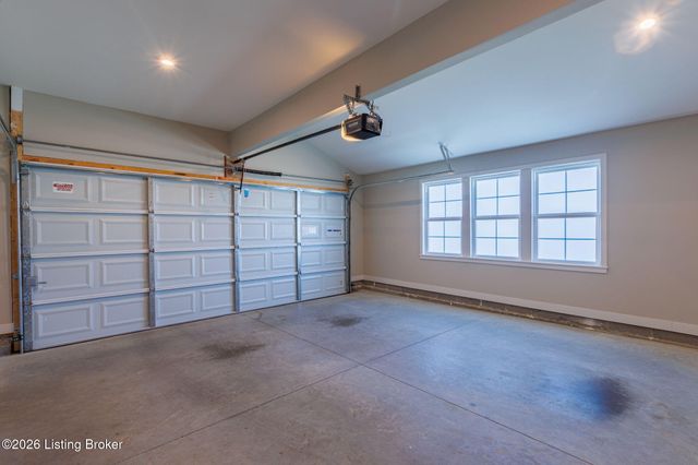 2114 Quail Ridge Dr, La Grange, KY 40031
