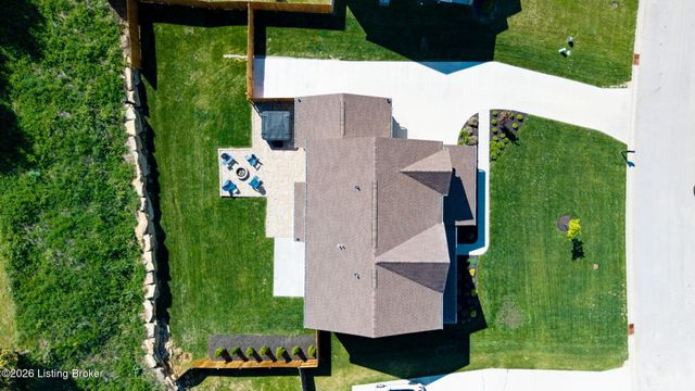 2114 Quail Ridge Dr, La Grange, KY 40031