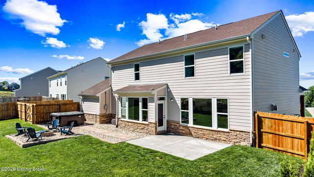 2114 Quail Ridge Dr, La Grange, KY 40031