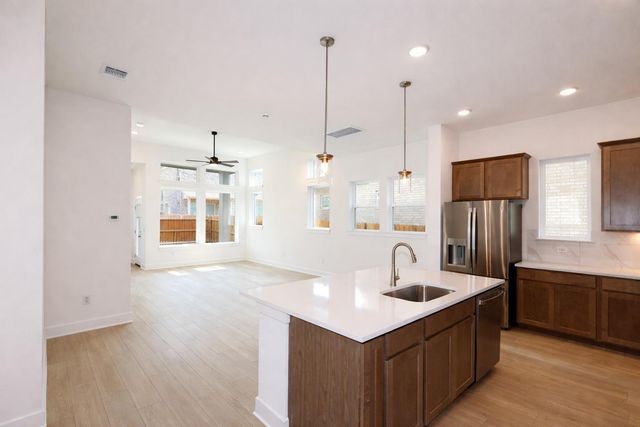 908 Prominence WAY, Leander, TX 78641