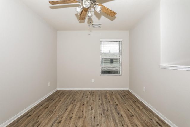 16738 N Gull Drive, Conroe, TX 77385
