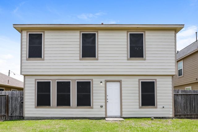 16738 N Gull Drive, Conroe, TX 77385