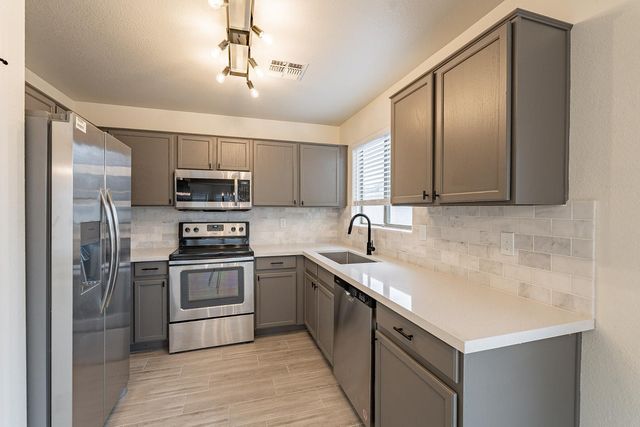 338 N 152nd Drive, Goodyear, AZ 85338