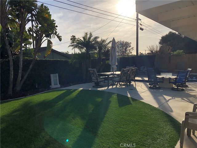 8282 Tyler Circle, Huntington Beach, CA 92646