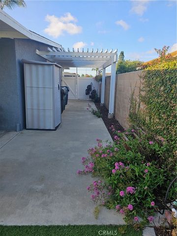 8282 Tyler Circle, Huntington Beach, CA 92646