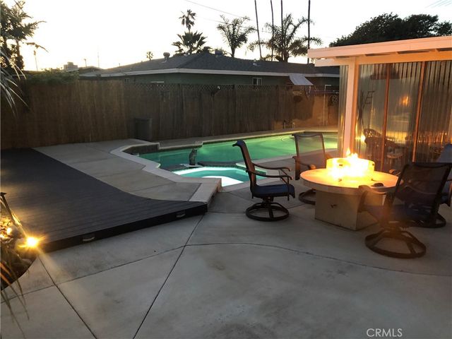 8282 Tyler Circle, Huntington Beach, CA 92646