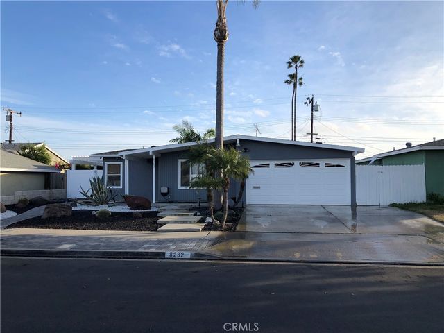 8282 Tyler Circle, Huntington Beach, CA 92646