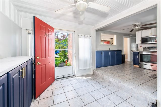 204 Harmony Court, Warwick, RI 02889