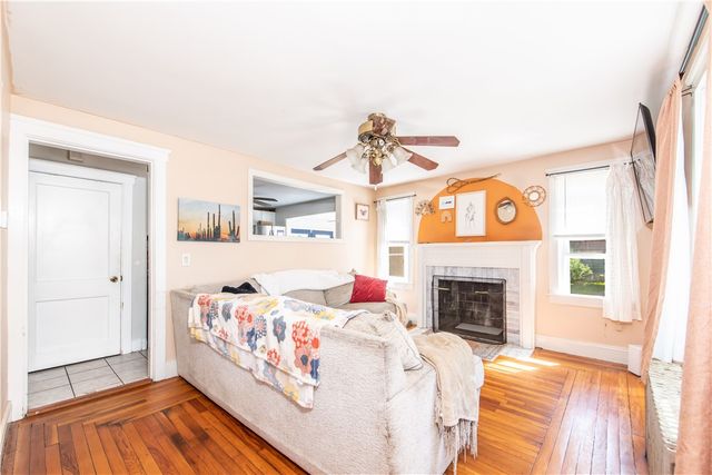 204 Harmony Court, Warwick, RI 02889