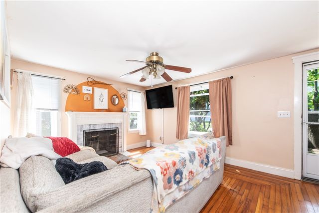 204 Harmony Court, Warwick, RI 02889