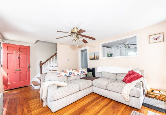 204 Harmony Court, Warwick, RI 02889