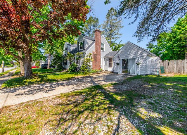 204 Harmony Court, Warwick, RI 02889