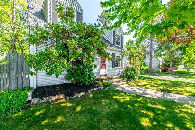 204 Harmony Court, Warwick, RI 02889
