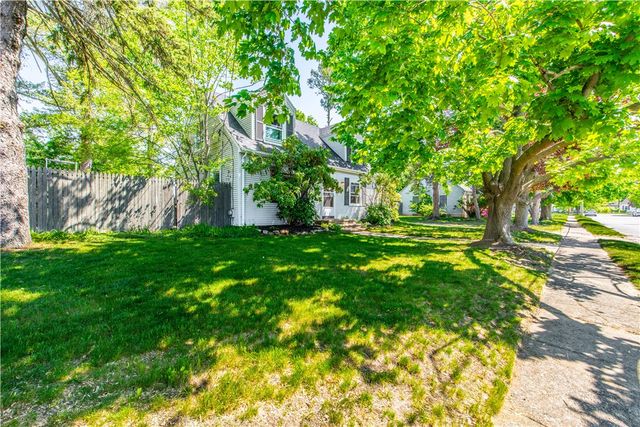 204 Harmony Court, Warwick, RI 02889