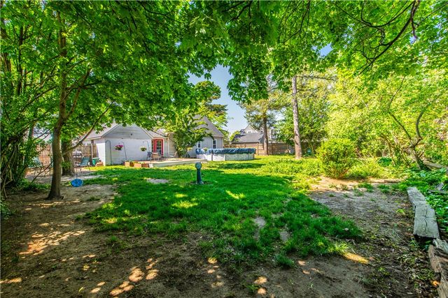 204 Harmony Court, Warwick, RI 02889