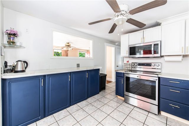 204 Harmony Court, Warwick, RI 02889