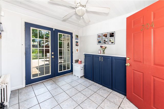 204 Harmony Court, Warwick, RI 02889