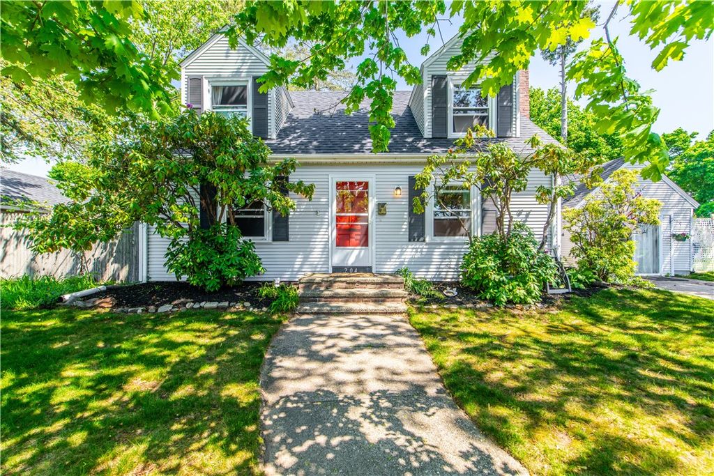 204 Harmony Court, Warwick, RI 02889